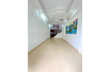 BÁN NHÀ NGỌC THỤY-LÔ GÓC-Ô TÔ ĐỖ CỬA-40m2x5Tầng-CHỈ HƠN 2 TỶ.